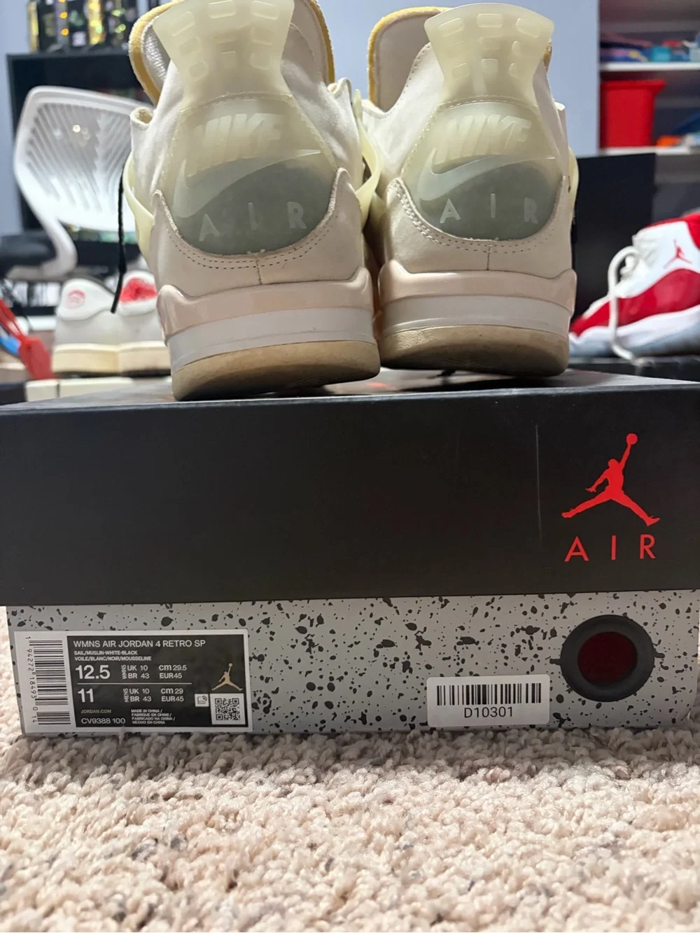 N/A lightly worn